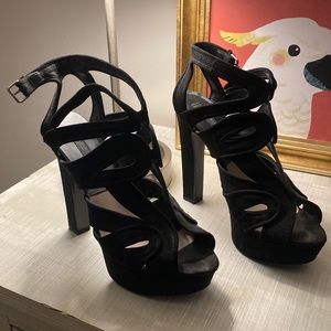 Zara heals. Barely worn!